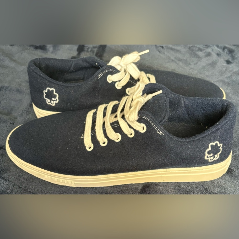Baabuk Women’s Navy Wool Sneakers Sz 42
